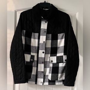 Women's Medium Bass Outdoor Plaid Jacket White/Black Soft Flannel Cold Weather